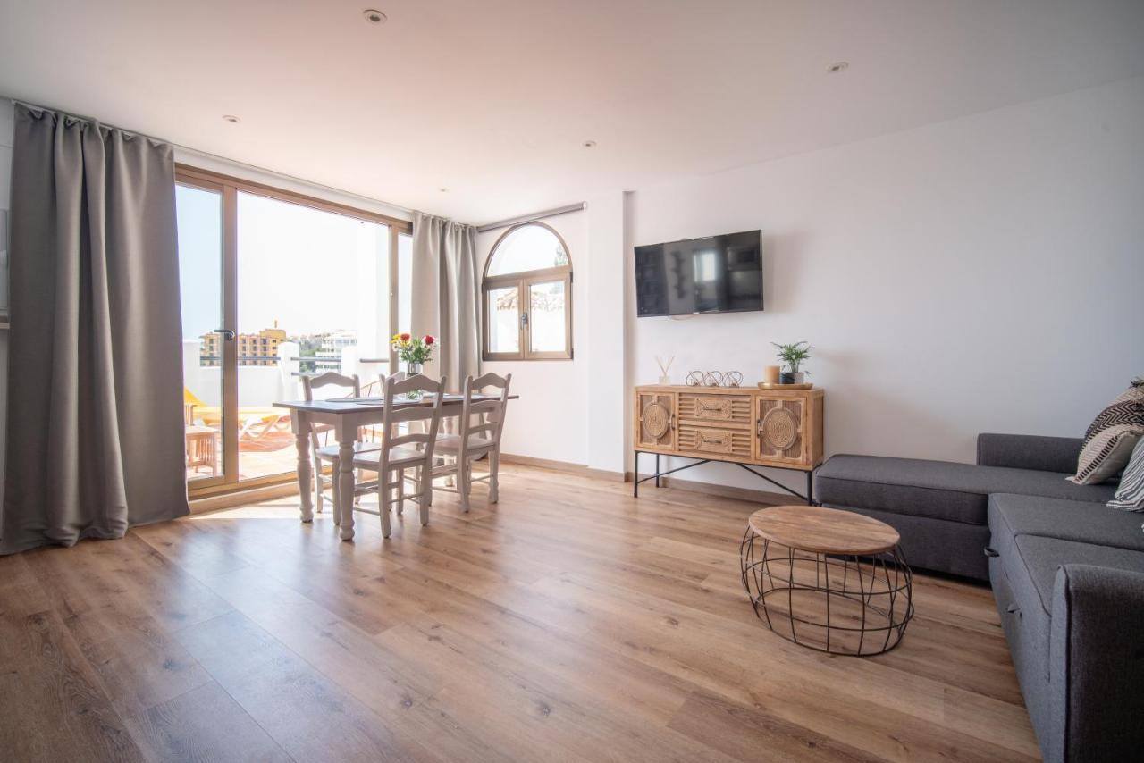 Freshly Renovated, Modern Penthouse Pueblo Evita! Benalmadena Bagian luar foto